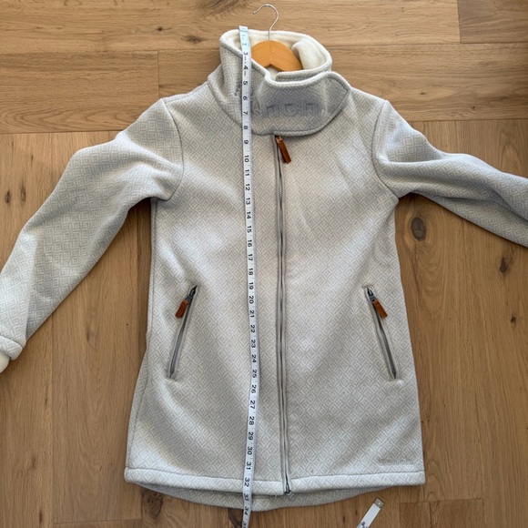 Bench Light Gray High-Collar Jacket – Size Small - Picture 7 of 8